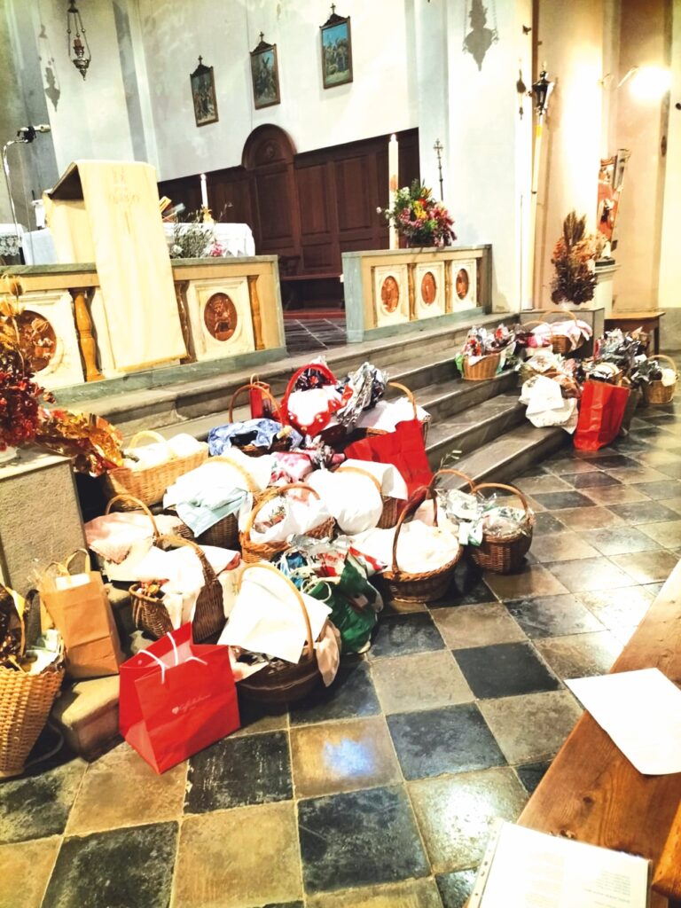 Urniki svetih maš za Velikonočne praznike _ Orari delle Sante messe di Pasqua 